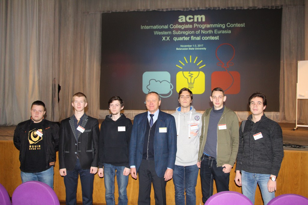 Команда студентов ГрГУ имени Янки Купалы вышла в полуфинал XX командного Чемпионата мира по программированию ACM ICPC