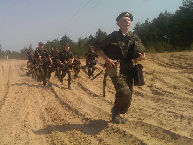 Первые учебно-полевые сборы по начальной боевой подготовке курсантов 1 курса военного факультета ГрГУ имени Янки Купалы начались на полигоне под Гожей