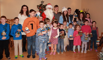 Представители ГрГУ имени Янки Купалы накануне Нового года посетили Понемуньский детский дом