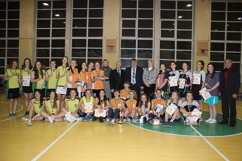 В ГрГУ имени Янки Купалы определили лучшую женскую команду в играх по баскетболу