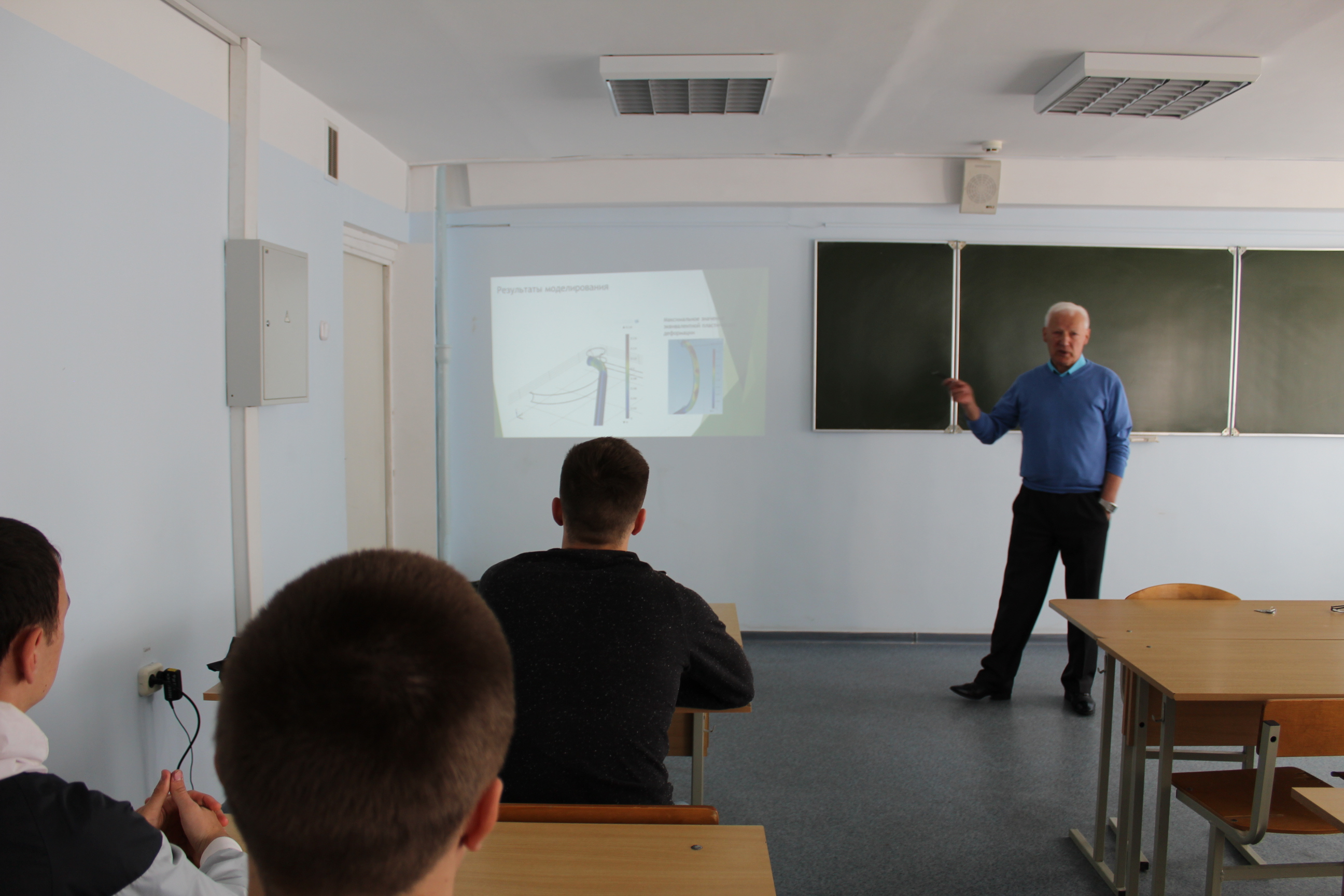 Профессор Белостокского технического университета рассказал студентам и преподавателям ГрГУ имени Янки Купалы об опыте работы в научно-исследовательских международных проектах