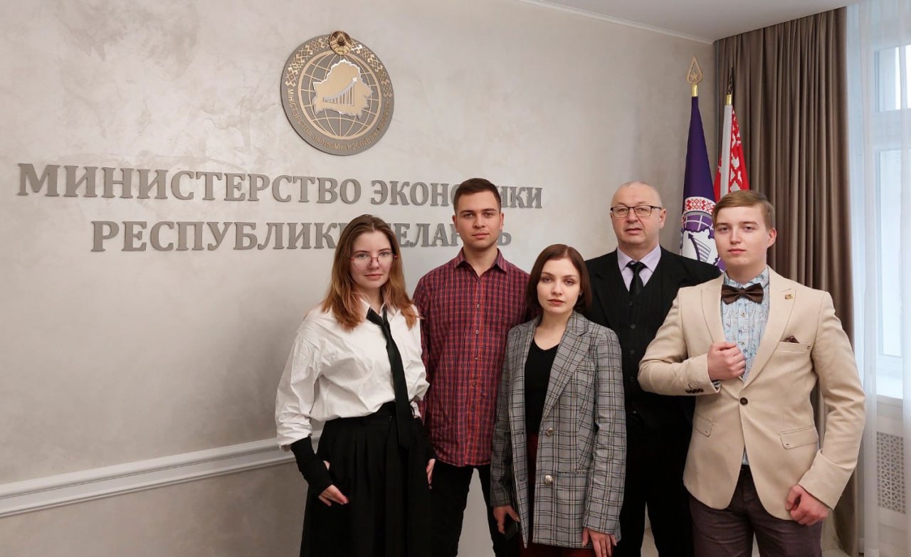 Купаловцы стали финалистами конкурса на создание логотипа и имиджевого слогана Белорусской недели предпринимательства