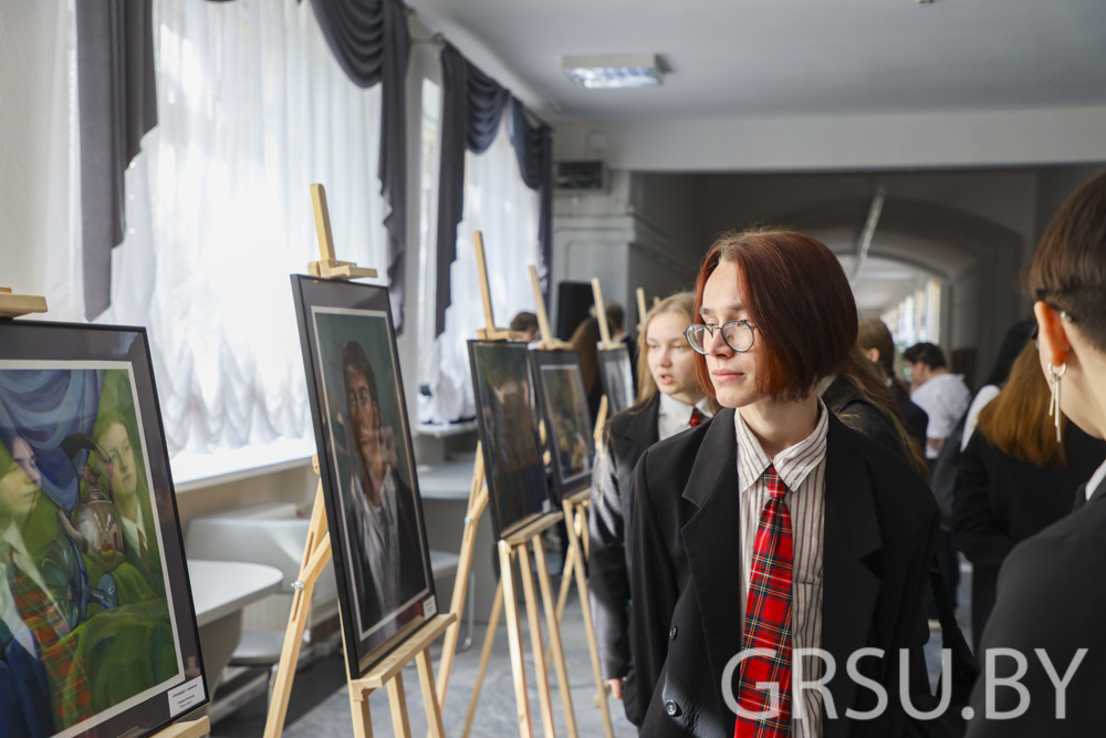В Купаловском университете состоялось открытие художественной выставки